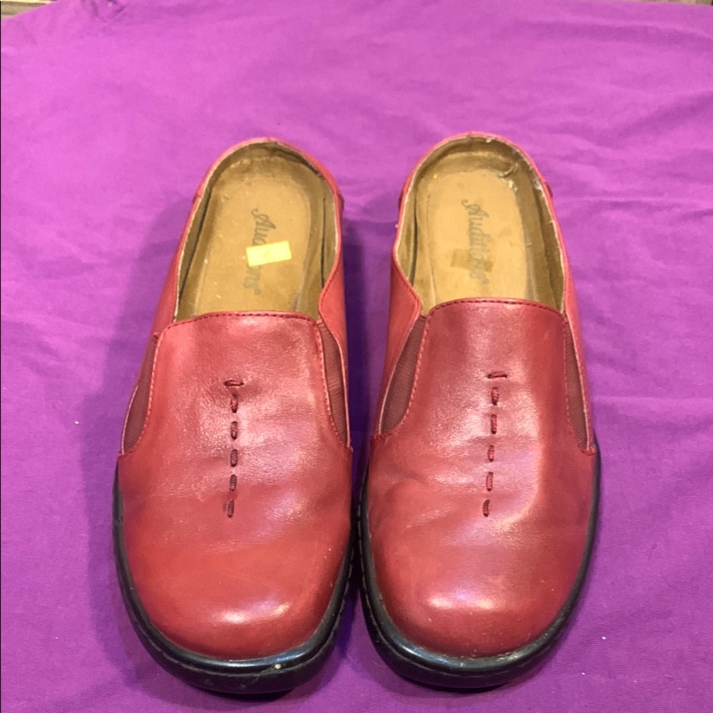 Auditions Red Leather Shoes Size 7